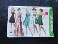8539 SIMPLICITY 1969 FLARE MIDRIFF DRESS SLEEVES OR NOT LENGTHS PATTERN 14